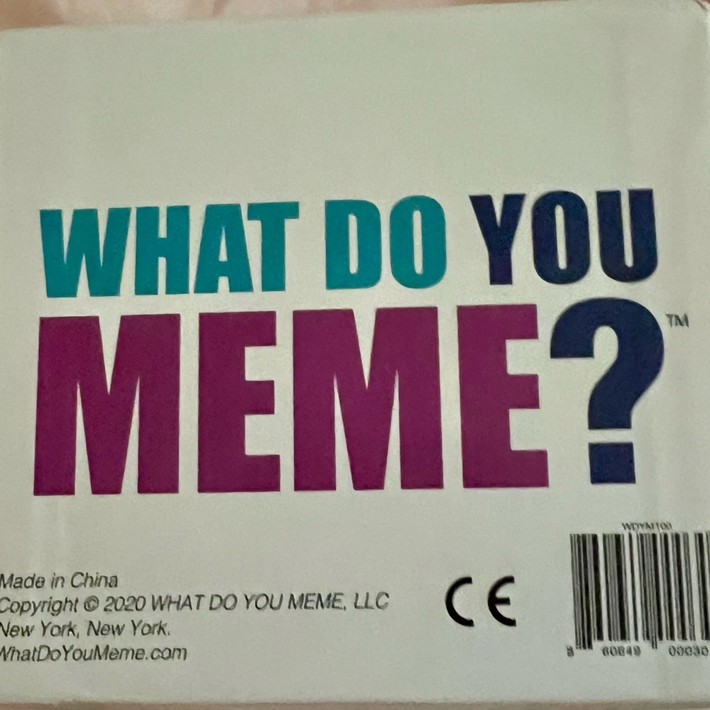 Card Game - What Do You Meme?
